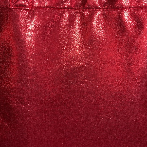 Marc Jacobs new Daisy Red Metallic Tote Bag. Sturdy handles. Shoulder drop 13”. - Picture 8 of 8